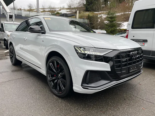 AUDI Q8 60 TFSI e quattro PHEV tiptronic