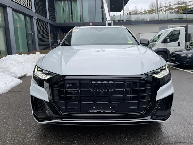AUDI Q8 60 TFSI e quattro PHEV tiptronic