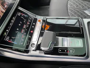 AUDI Q8 60 TFSI e quattro PHEV tiptronic