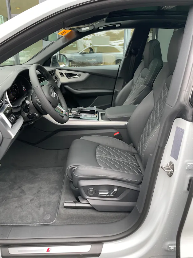 AUDI Q8 60 TFSI e quattro PHEV tiptronic
