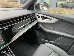 AUDI Q8 60 TFSI e quattro PHEV tiptronic