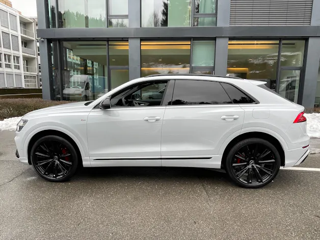 AUDI Q8 60 TFSI e quattro PHEV tiptronic