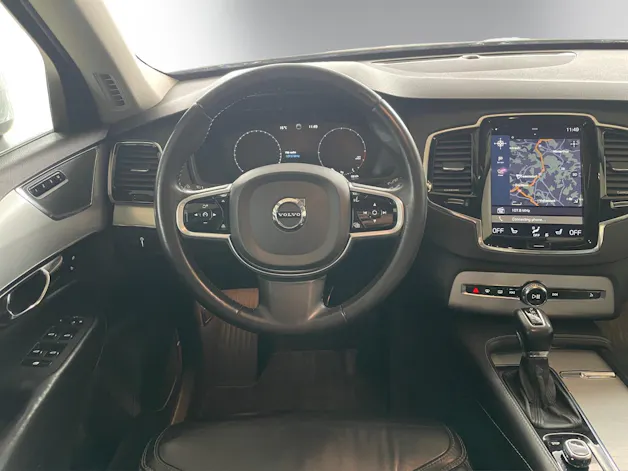 VOLVO XC90 D5 AWD Momentum Geartronic
