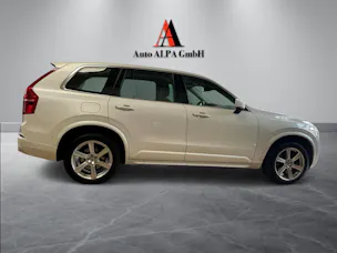 VOLVO XC90 D5 AWD Momentum Geartronic