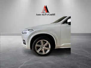 VOLVO XC90 D5 AWD Momentum Geartronic