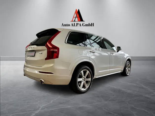 VOLVO XC90 D5 AWD Momentum Geartronic