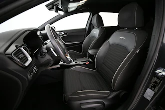 https://vehicle.imgix.net/4521286/c47b8ec8-ed72-43ab-9ef8-b19273d44fb5.jpg