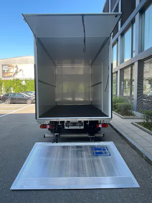 IVECO 35 S 18H V Kofferumbau mit Hebebühne