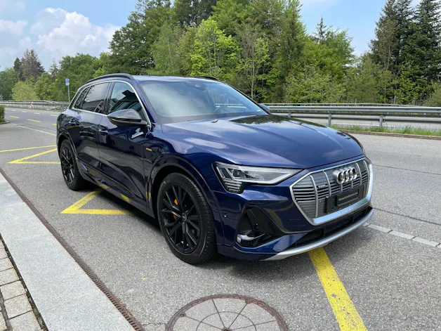 AUDI e-tron 55 S Line quattro
