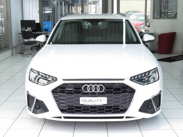AUDI A4 Avant 40 TDI S line Attraction Quattro S-tronic (Automat)