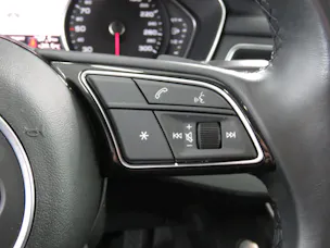 AUDI A4 Avant 40 TDI S line Attraction Quattro S-tronic (Automat)