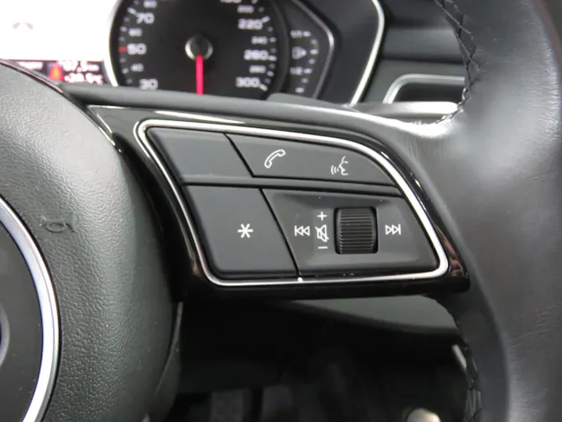 AUDI A4 Avant 40 TDI S line Attraction Quattro S-tronic (Automat)