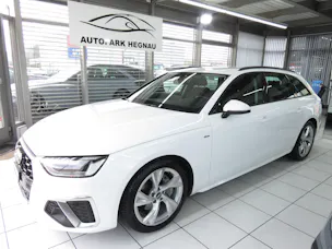 AUDI A4 Avant 40 TDI S line Attraction Quattro S-tronic (Automat)