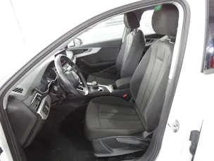AUDI A4 Avant 40 TDI S line Attraction Quattro S-tronic (Automat)
