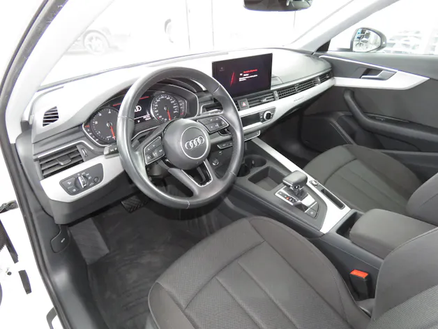 AUDI A4 Avant 40 TDI S line Attraction Quattro S-tronic (Automat)