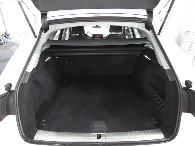AUDI A4 Avant 40 TDI S line Attraction Quattro S-tronic (Automat)