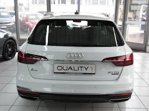 AUDI A4 Avant 40 TDI S line Attraction Quattro S-tronic (Automat)