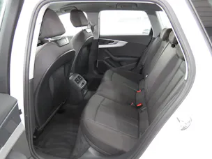 AUDI A4 Avant 40 TDI S line Attraction Quattro S-tronic (Automat)
