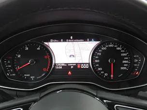 AUDI A4 Avant 40 TDI S line Attraction Quattro S-tronic (Automat)