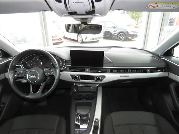 AUDI A4 Avant 40 TDI S line Attraction Quattro S-tronic (Automat)