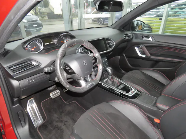 PEUGEOT 308 SW 1.2 THP GT Line Automat (AHK 1.1 t)