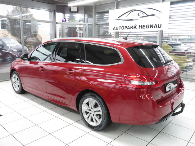 PEUGEOT 308 SW 1.2 THP GT Line Automat (AHK 1.1 t)