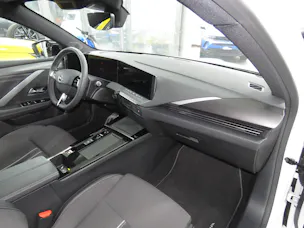 OPEL Astra 1.6 PHEV Turbo Swiss Plus A