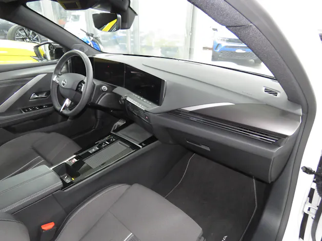 OPEL Astra 1.6 PHEV Turbo Swiss Plus A