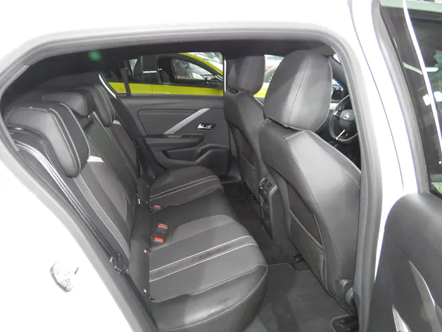 OPEL Astra 1.6 PHEV Turbo Swiss Plus A