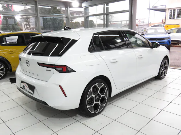 OPEL Astra 1.6 PHEV Turbo Swiss Plus A