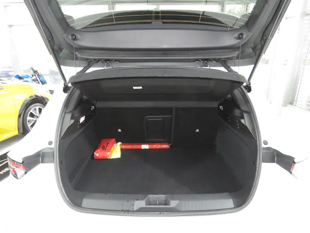 OPEL Astra 1.6 PHEV Turbo Swiss Plus A