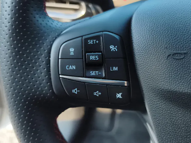 FORD Fiesta 1.0 EcoB Hybrid ST-Line
