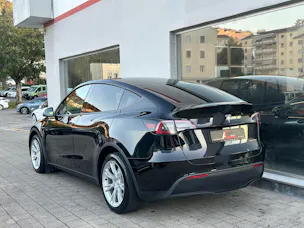 Tesla Model Y Long Range