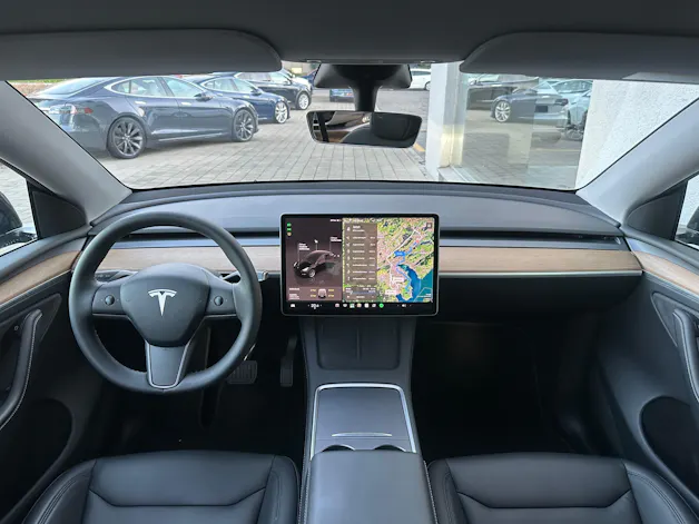Tesla Model Y Long Range