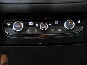 OPEL Grandland 1.6 Hybrid 4x4 GSe Automat