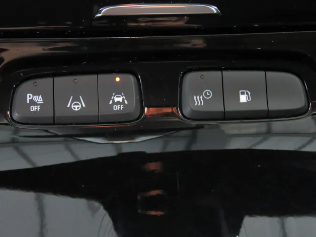 OPEL Grandland 1.6 Hybrid 4x4 GSe Automat