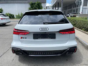 AUDI RS6 Avant 4.0 TFSI V8 Performance quattro