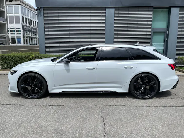 AUDI RS6 Avant 4.0 TFSI V8 Performance quattro