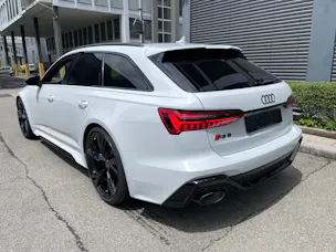 AUDI RS6 Avant 4.0 TFSI V8 Performance quattro