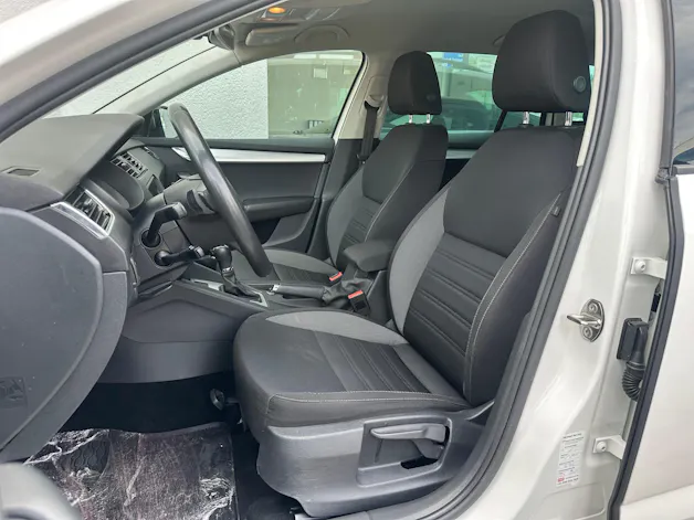 SKODA Octavia Combi 1.5 TSI Ambition DSG