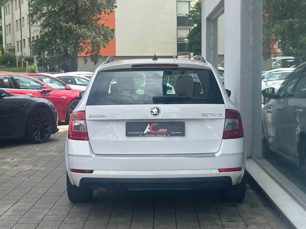 SKODA Octavia Combi 1.5 TSI Ambition DSG