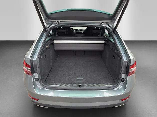 SKODA Superb Combi 2.0 TSI SportLine+ DSG 4x4