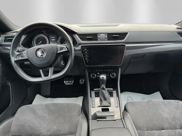 SKODA Superb Combi 2.0 TSI SportLine+ DSG 4x4