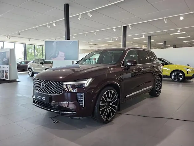 VOLVO XC90 T8 eAWD PluginHybrid Ultra Bright Geartronic