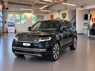 Land Rover Range Rover 3.0 V6 P460 Si6 PHEV HSE Automatic + AHK 3500kg + Werksgarantie 09.2030 + Voll-Ausstattung