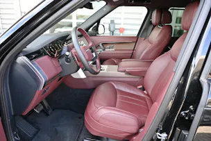 Land Rover Range Rover 3.0 V6 P460 Si6 PHEV HSE Automatic + AHK 3500kg + Werksgarantie 09.2030 + Voll-Ausstattung