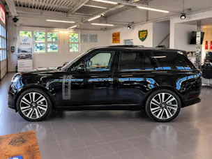 Land Rover Range Rover 3.0 V6 P460 Si6 PHEV HSE Automatic + AHK 3500kg + Werksgarantie 09.2030 + Voll-Ausstattung