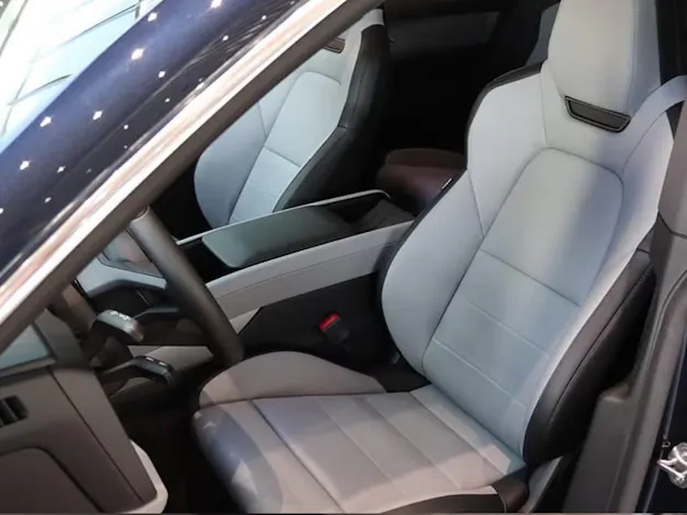 PORSCHE Cayenne Electric 113 kWh