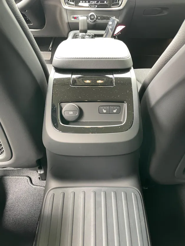 VOLVO V90 T6 eAWD Plug in Hybrid Core Geartronic mit AHK