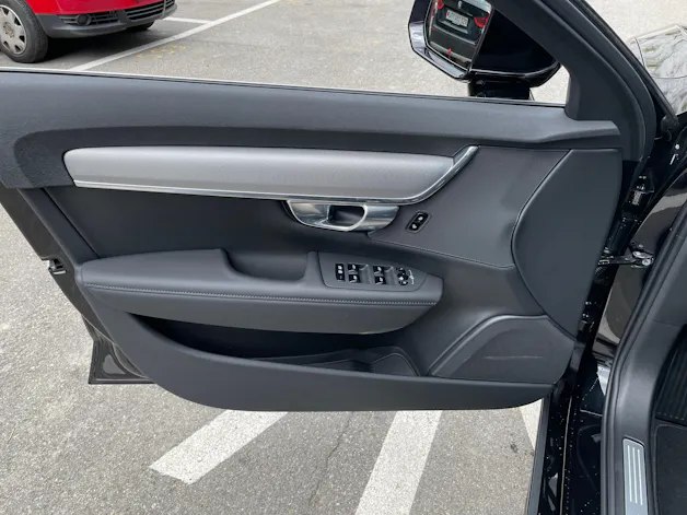 VOLVO V90 T6 eAWD Plug in Hybrid Core Geartronic mit AHK